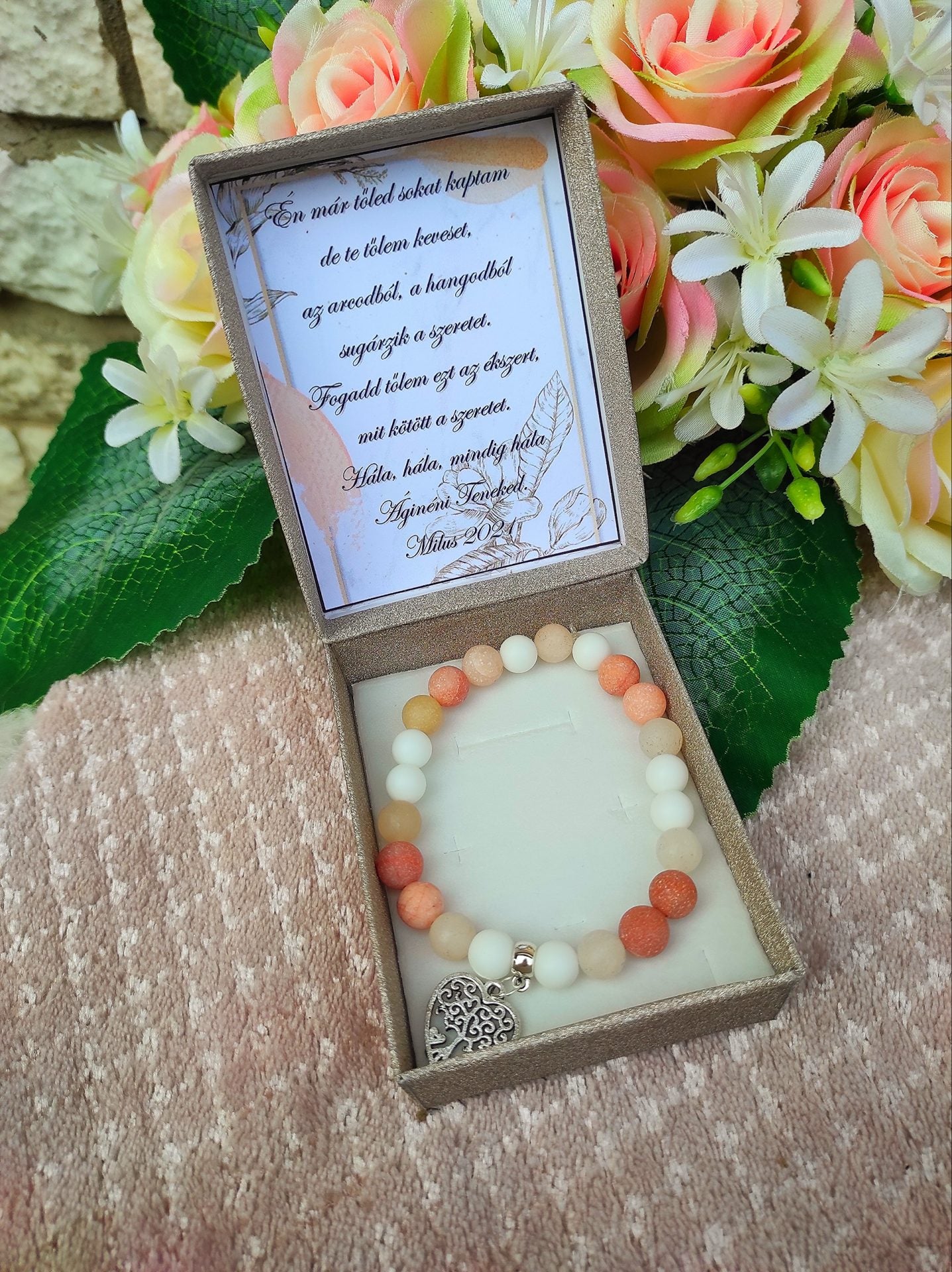 Egyedi óvónéni ajándék nude életfa karkötő